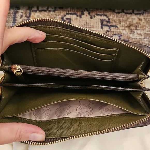 Michael Kors Selma Bag In Olive Green - Picture 15 of 16